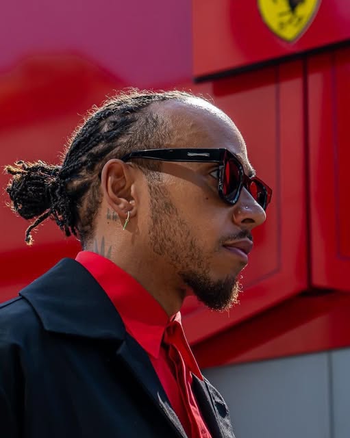 开云体育下载-法拉利逆转红牛二队，汉密尔顿统治全场