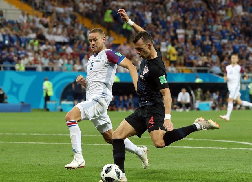 开云在线赛事平台-法国羽毛球队绝杀日本羽毛球队，辛杜高光表现